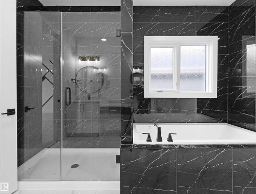 1107 Gyrfalcon Crescent, Edmonton, AB - Indoor Photo Showing Bathroom