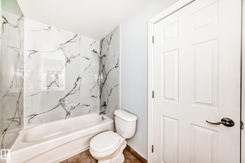 10331 153 Street, Edmonton, AB - Indoor Photo Showing Bathroom