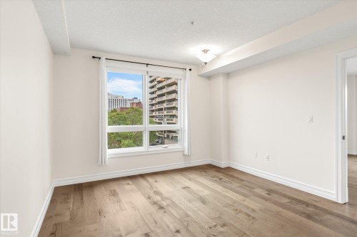 304 10142 111 Street, Edmonton, AB - Indoor Photo Showing Other Room