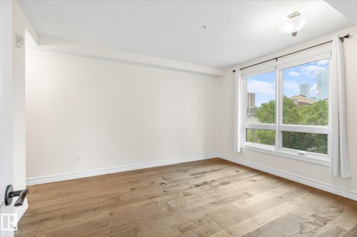 304 10142 111 Street, Edmonton, AB - Indoor Photo Showing Other Room