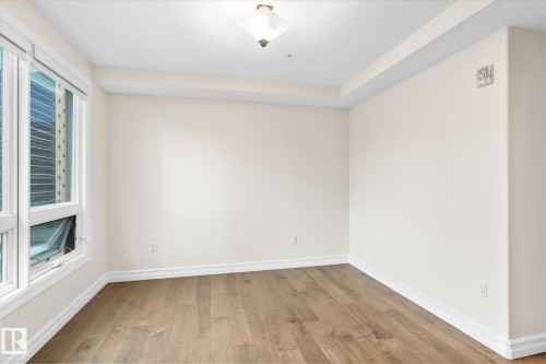 304 10142 111 Street, Edmonton, AB - Indoor Photo Showing Other Room