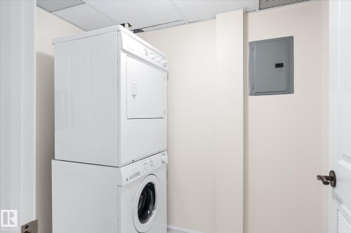 304 10142 111 Street, Edmonton, AB - Indoor Photo Showing Laundry Room