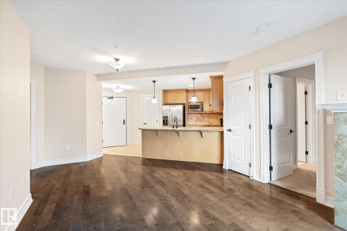 507 10142 111 Street, Edmonton, AB - Indoor Photo Showing Kitchen