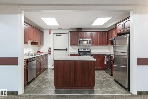 507 10142 111 Street, Edmonton, AB - Indoor Photo Showing Kitchen