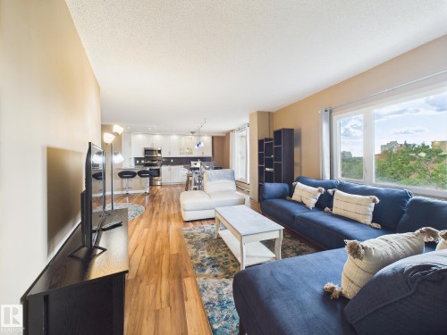 603 9909 110 Street, Edmonton, AB - Indoor Photo Showing Living Room