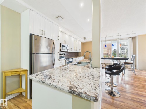 603 9909 110 Street, Edmonton, AB - Indoor Photo Showing Kitchen With Upgraded Kitchen