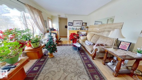 9216 130 Avenue, Edmonton, AB - Indoor