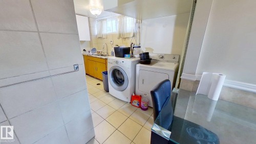 9216 130 Avenue, Edmonton, AB - Indoor Photo Showing Laundry Room