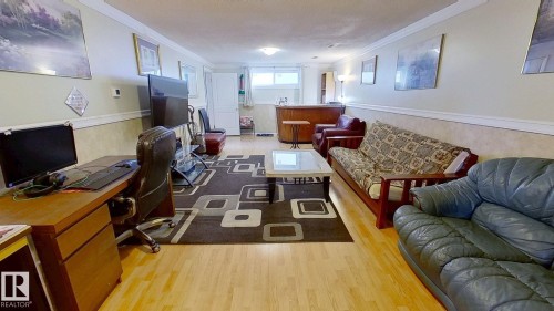 9216 130 Avenue, Edmonton, AB - Indoor