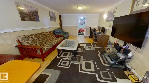 9216 130 Avenue, Edmonton, AB - Indoor