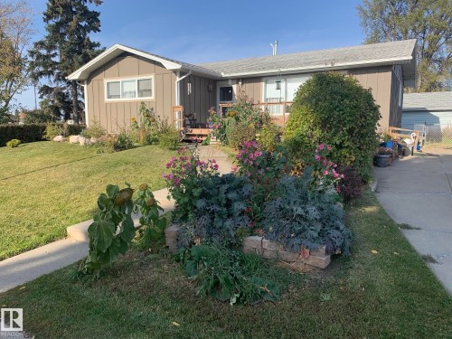 9216 130 Avenue, Edmonton, AB - Outdoor