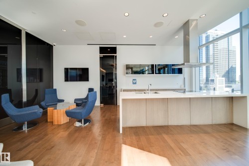 3505 10360 102 Street, Edmonton, AB - Indoor Photo Showing Other Room