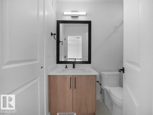 806 Elderberry Crest, Edmonton, AB - Indoor Photo Showing Bathroom