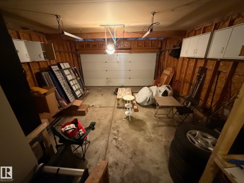 3811 Mclean Close, Edmonton, AB - Indoor Photo Showing Garage