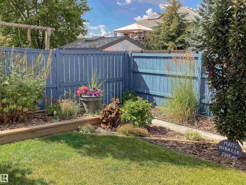 4042 37A Avenue, Edmonton, AB - Outdoor