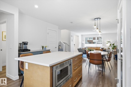 201 Charlesworth Drive, Edmonton, AB - Indoor