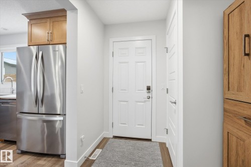 201 Charlesworth Drive, Edmonton, AB - Indoor