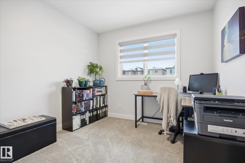 201 Charlesworth Drive, Edmonton, AB - Indoor Photo Showing Office