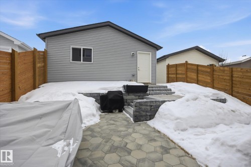 201 Charlesworth Drive, Edmonton, AB - Outdoor With Exterior