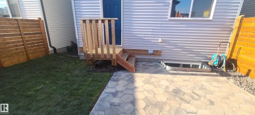 201 Charlesworth Drive, Edmonton, AB - Outdoor With Exterior