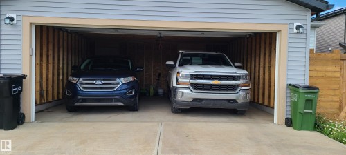 201 Charlesworth Drive, Edmonton, AB -  With Exterior