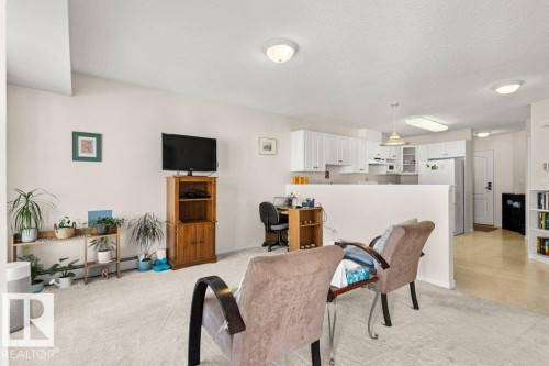 412 2741 55 Street, Edmonton, AB - Indoor