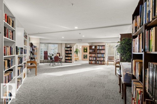 412 2741 55 Street, Edmonton, AB - Indoor Photo Showing Other Room