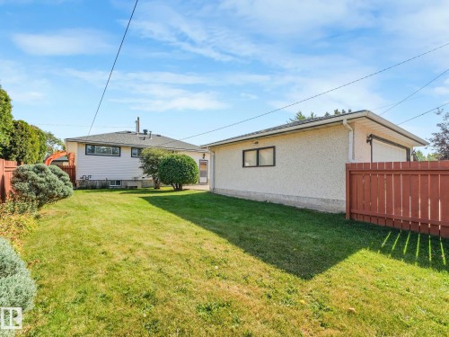 9010 Meadowlark Road, Edmonton, AB - Outdoor