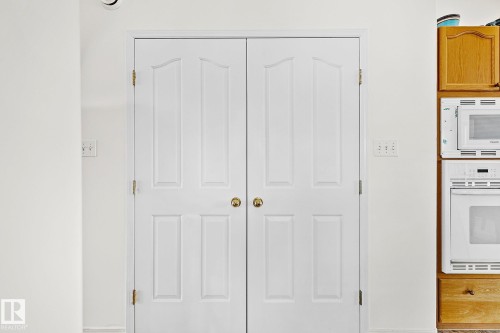 Pantry - 2 Creekside Way, Spruce Grove, AB - Indoor