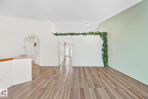 2 Creekside Way, Spruce Grove, AB - Indoor Photo Showing Other Room