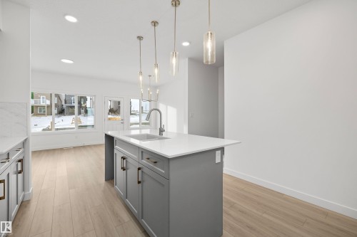 4592 Warbler Loop, Edmonton, AB - Indoor Photo Showing Kitchen With Upgraded Kitchen