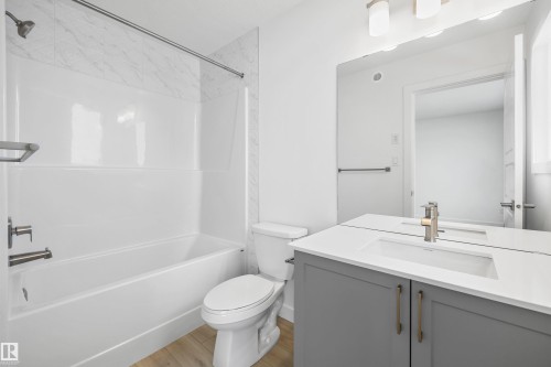 4592 Warbler Loop, Edmonton, AB - Indoor Photo Showing Bathroom
