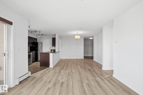 318 530 Watt Boulevard, Edmonton, AB - Indoor Photo Showing Other Room