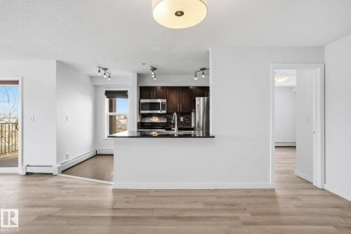 318 530 Watt Boulevard, Edmonton, AB - Indoor Photo Showing Kitchen