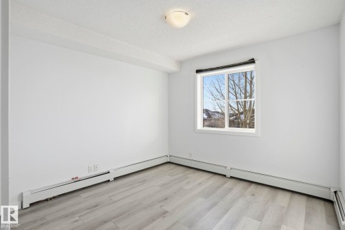 318 530 Watt Boulevard, Edmonton, AB - Indoor Photo Showing Other Room