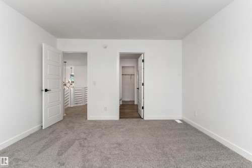 931 18 Avenue, Edmonton, AB - Indoor Photo Showing Other Room