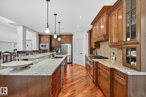 54 53305 Rge Road 273, Rural Parkland County, AB - Indoor Photo Showing Kitchen With Upgraded Kitchen