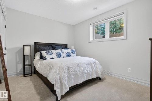 54 53305 Rge Road 273, Rural Parkland County, AB - Indoor Photo Showing Bedroom