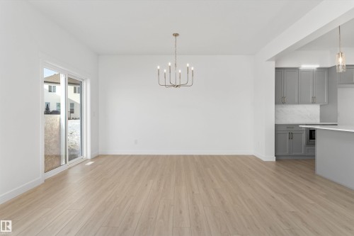 142 South Ravines Drive, Devon, AB - Indoor Photo Showing Kitchen