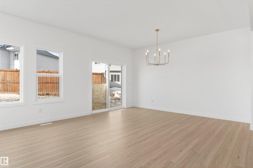 142 South Ravines Drive, Devon, AB - Indoor Photo Showing Other Room