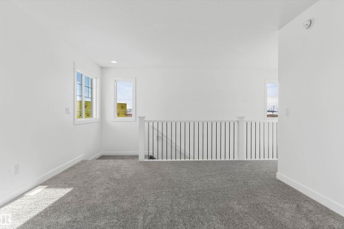 142 South Ravines Drive, Devon, AB - Indoor Photo Showing Other Room