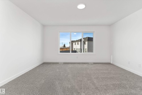 142 South Ravines Drive, Devon, AB - Indoor Photo Showing Other Room