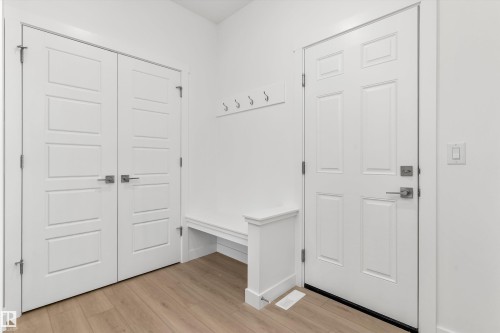 142 South Ravines Drive, Devon, AB - Indoor Photo Showing Other Room