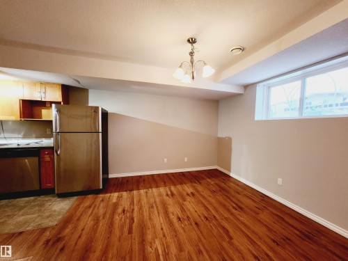 12124 122 Street, Edmonton, AB - Indoor