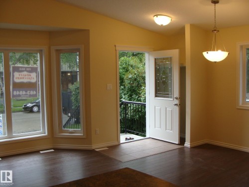 12124 122 Street, Edmonton, AB - Indoor Photo Showing Other Room