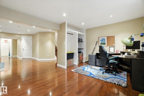 2084 Haddow Drive, Edmonton, AB - Indoor