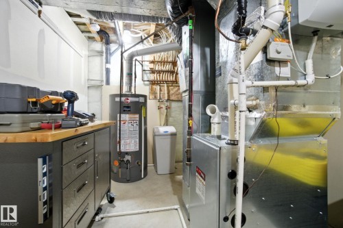 2084 Haddow Drive, Edmonton, AB - Indoor Photo Showing Basement