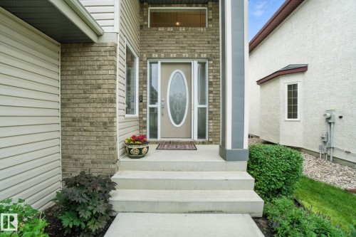 2084 Haddow Drive, Edmonton, AB - Outdoor With Exterior