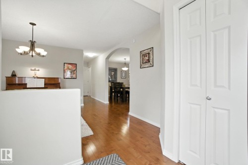 2084 Haddow Drive, Edmonton, AB - Indoor Photo Showing Other Room