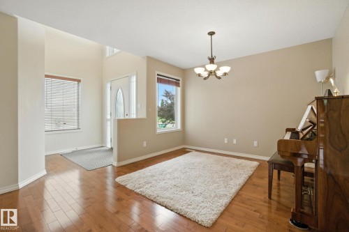 2084 Haddow Drive, Edmonton, AB - Indoor Photo Showing Other Room